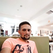  ,  Vania, 34