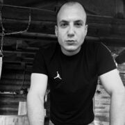  ,   Maxim, 33 ,   ,   