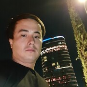 ,  Avazbek, 36