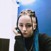  ,  Esenia, 23