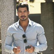  ,  Hasan, 32