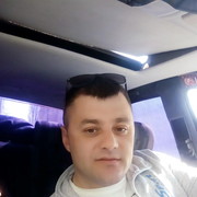  ,  Vadim, 40