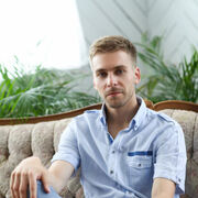  ,  Andrej, 42