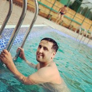  ,  Diyorbek, 42
