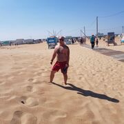  ,   Nik, 33 ,   ,   