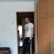  ,   Maxim, 44 ,   