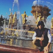  ,  Akbar, 25