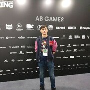  ,   Maksim, 32 ,   ,   