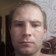 ,  Artur, 32