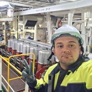  ,   Leonid, 32 ,   c 