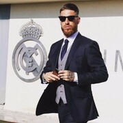  ,  Axror, 32