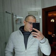  ,  Lazar, 25