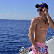 ,  D Alex, 36
