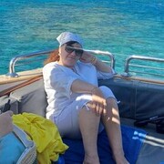  ,   Elena, 52 ,   c 
