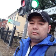  ,  Akmal, 35