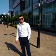  ,  Andrei, 37