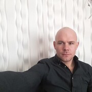  ,   Viktor, 35 ,   ,   