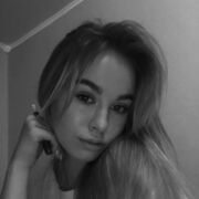  ,  Yulia, 24