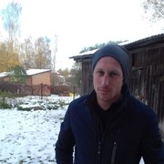  ,  Viktors, 37