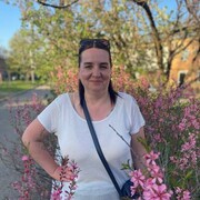  ,  Julia, 49