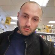  ,   Artur, 32 ,   ,   