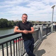  ,  Dmutro, 31