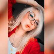  ,  Alena, 21