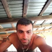  ,  Andy, 33