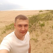  ,  Artem, 33