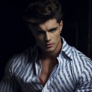  ,  Artur, 24