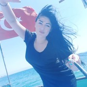  ,   Veronicka, 32 ,  