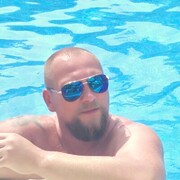  ,   Vitalik, 40 ,  