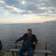  ,   Vaxtang, 44 ,  