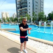  Rothschild,  Niku, 33