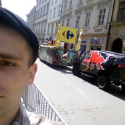  ,   Viktor, 32 ,   