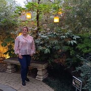  ,   Elena, 47 ,   c 