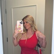  ,   Sophie, 26 ,   ,   