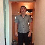  ,   Maxim, 35 ,  