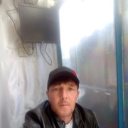  ,   Abdumalik, 37 ,  