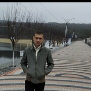  ,  Ion, 33