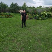  ,  Avazbek, 22