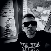  ,  Mihail, 32