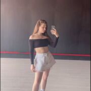  , 