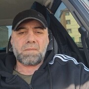  ,  Artur, 52