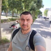  Les Mureaux,  , 34