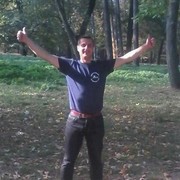  ,   Valentin, 46 ,  