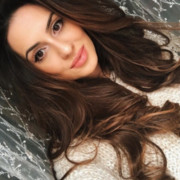  ,   Luna, 32 ,  