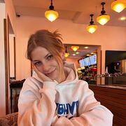 Frankfurt am Main,   , 32 ,     , c , 
