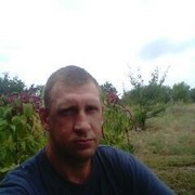  ,  Vitalij, 48
