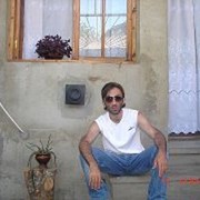  ,   Maxo, 48 ,   
